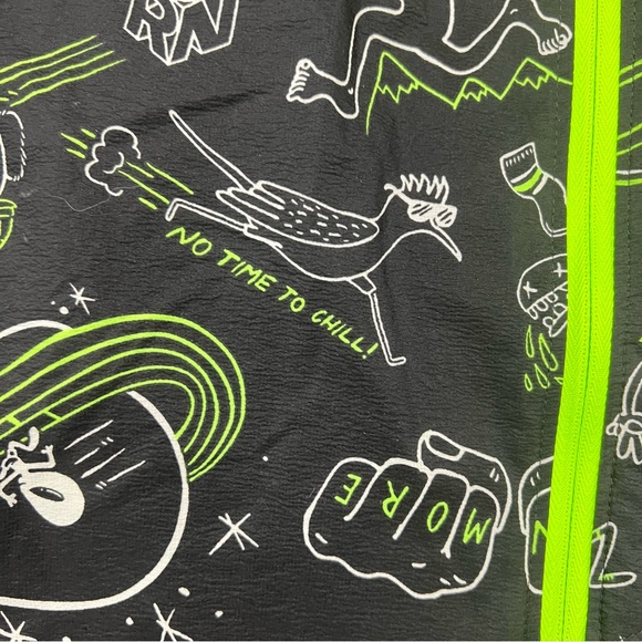 Under Armour UA Run Hundred Packable Jacket 1368161 001 Women’s Sz M - Picture 11 of 16